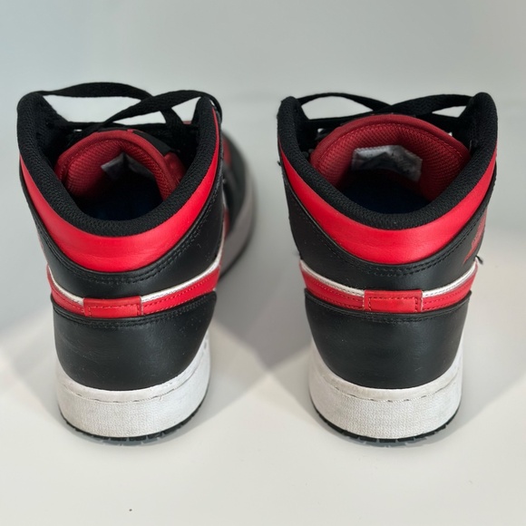 Nike Air Jordan 1 Mid “Bred Toe” / White-Black-Red | Size US 5.5Y - Picture 6 of 10